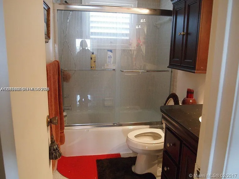 950 Hillcrest Dr #503 — Photo 11