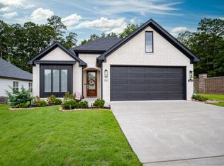 100 Willow Point Dr, Little Rock, AR 72223