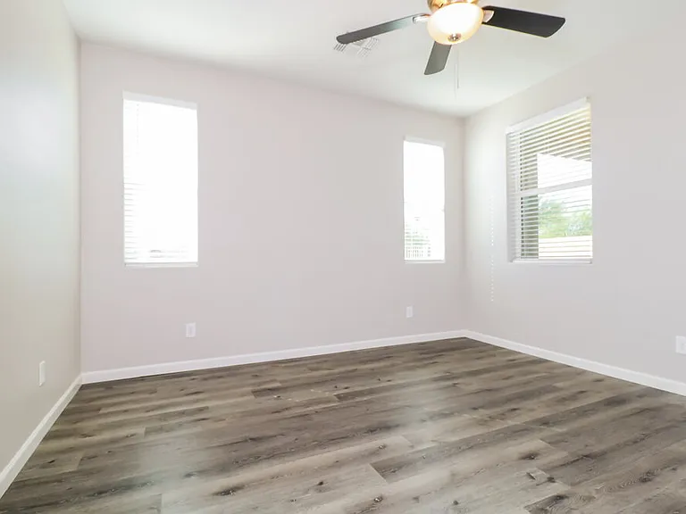 10425 W Pima St — Photo 11