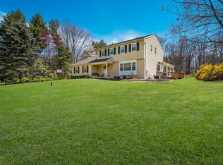 5934 Corrigan Rd, Doylestown, PA 18902