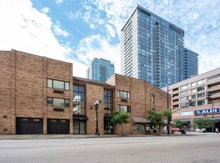 163 W Division St APT 207, Chicago, IL 60610
