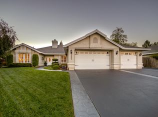 2332 Dartmouth Dr, Redding, CA 96001