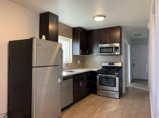 941 26th St #1, Oakland, CA 94607