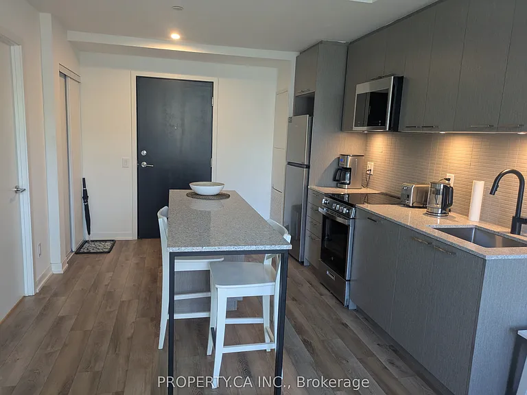 1808 Saint Clair Ave W #1005 — Photo 22
