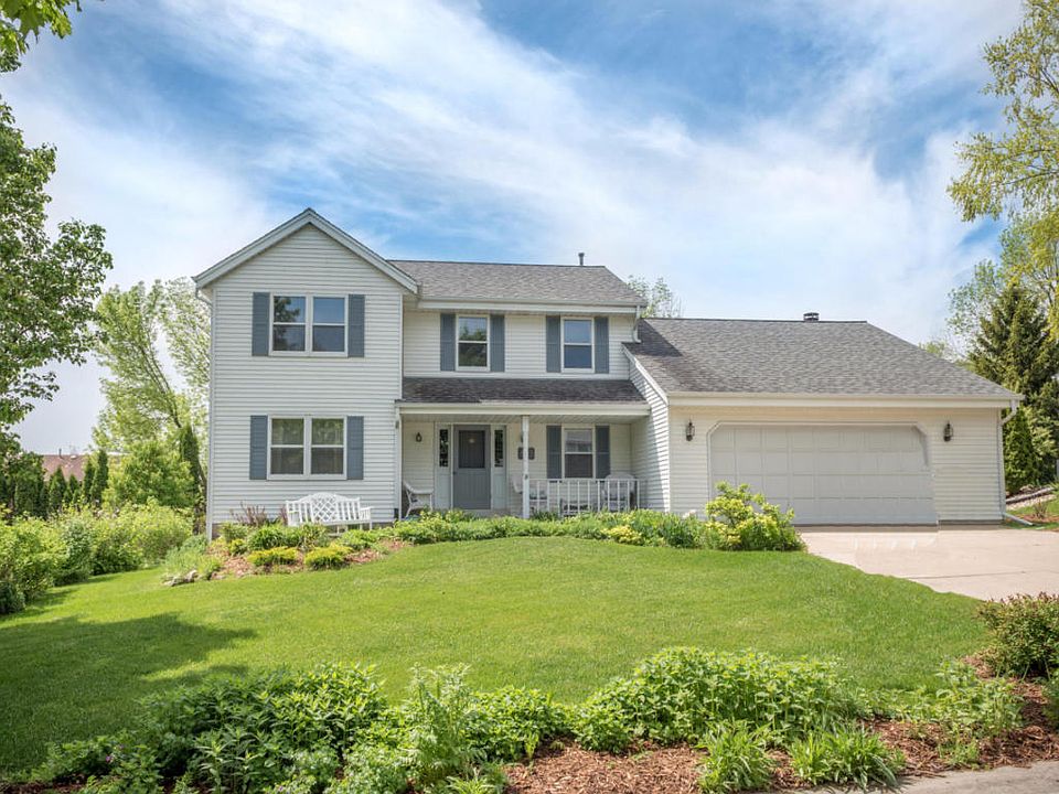 1st image of 623 Shady Glen Ln
