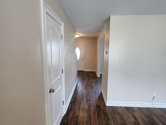 4th image of 94 Forest St NE