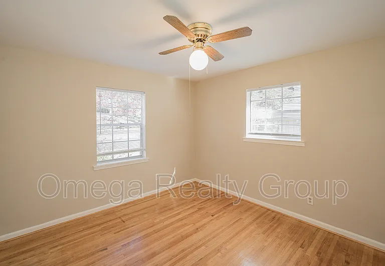1313 Oak Ter — Photo 33