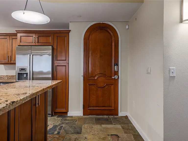 1812 West Ave #501 — Photo 38