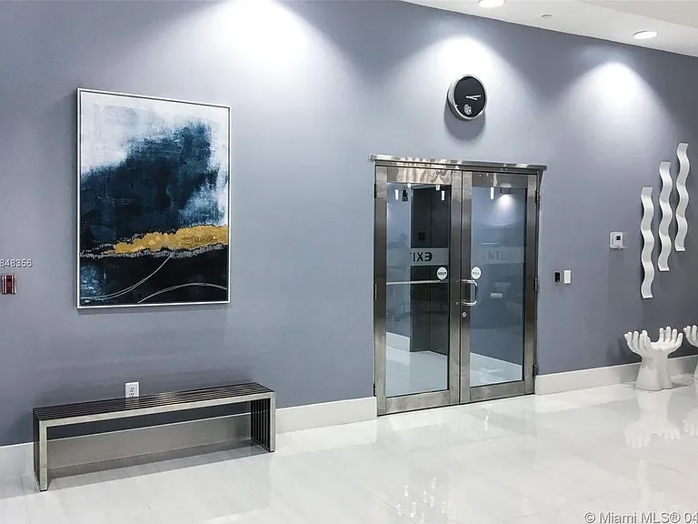 1200 Brickell Bay Dr #2802 — Photo 13