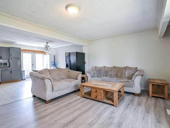 5th image of 3039 Poplar Rd