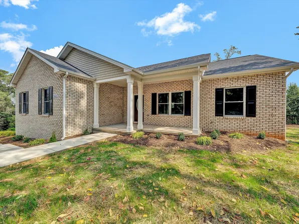 2002 Plateau Rd SE, Roanoke, VA 24014