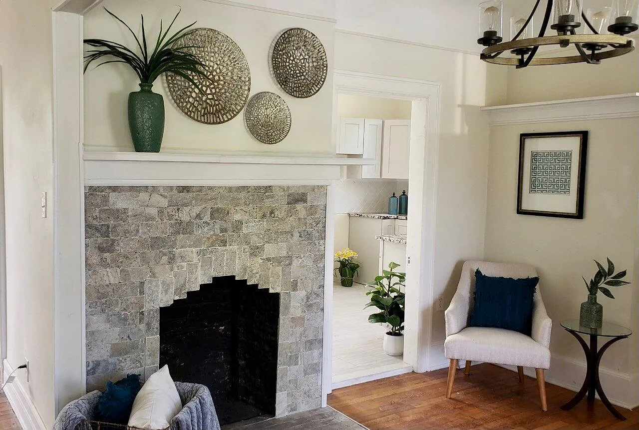 3 bed, 1.5 bath, 1588 sqft, $1,680 — Photo 3