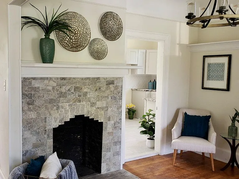 322 King St — Photo 3