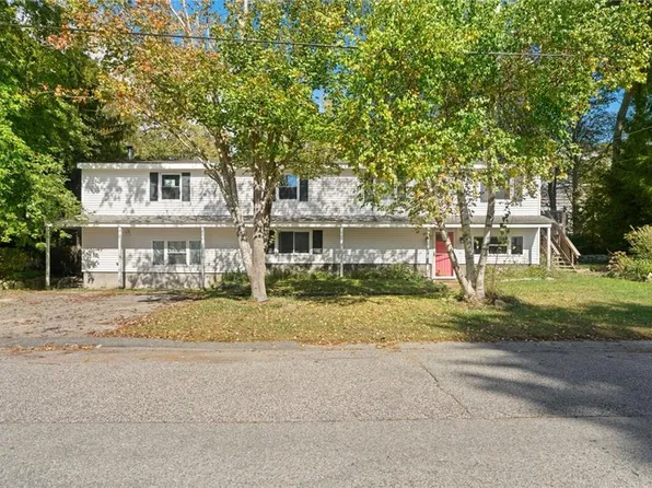 33 Beth Rd, Tiverton, RI 02878