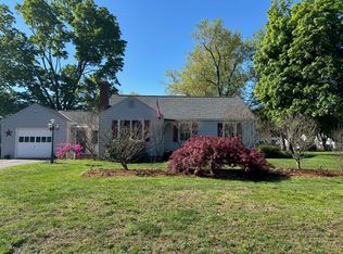 65 Brookside Cir, Springfield, MA 01129