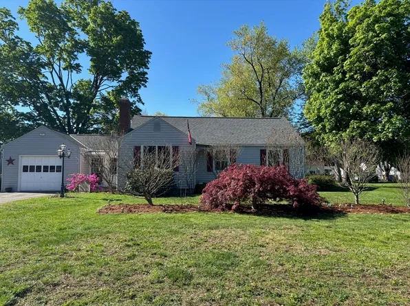 65 Brookside Cir, Springfield, MA 01129