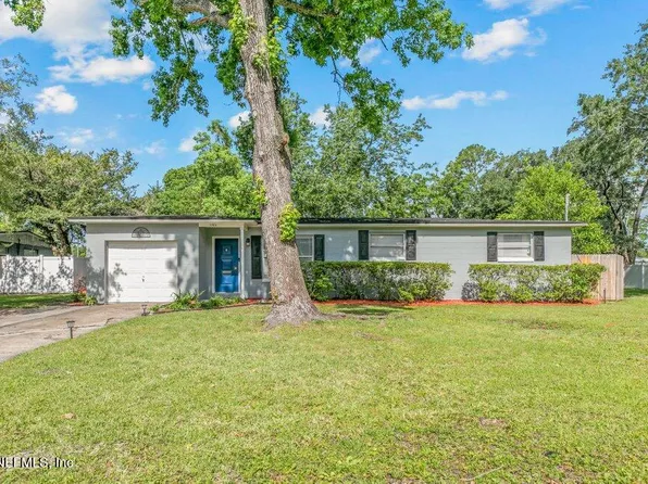 1702 DIBBLE Circle E, Jacksonville, FL 32246