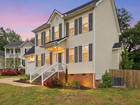 109 Highland Springs Ln, Holly Springs, NC 27540