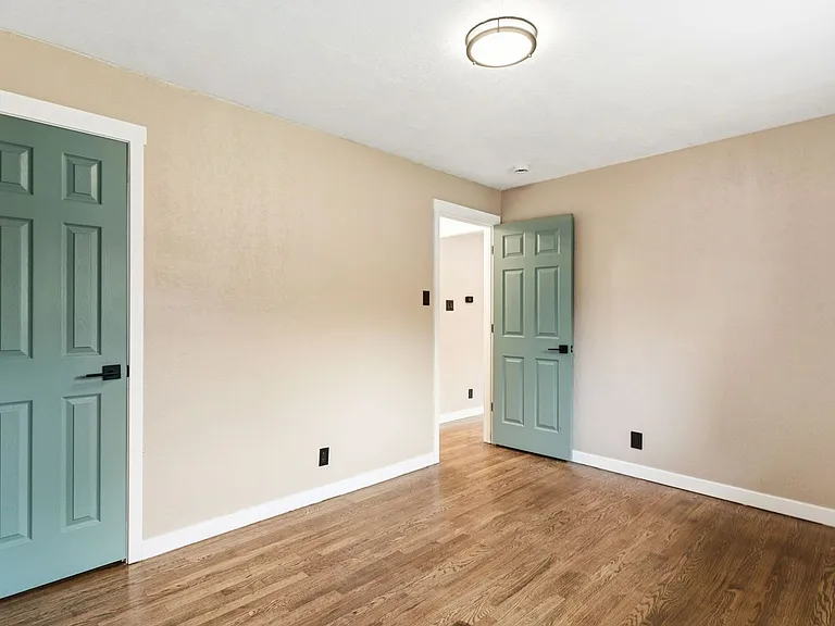 405 Wilhelmia Ave #B — Photo 10