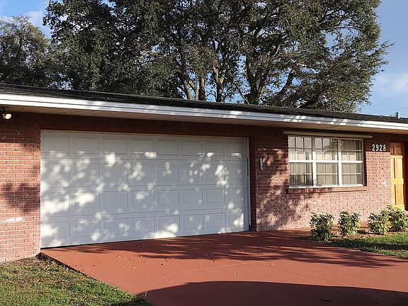 3rd image of 2928 Sherwood Ln