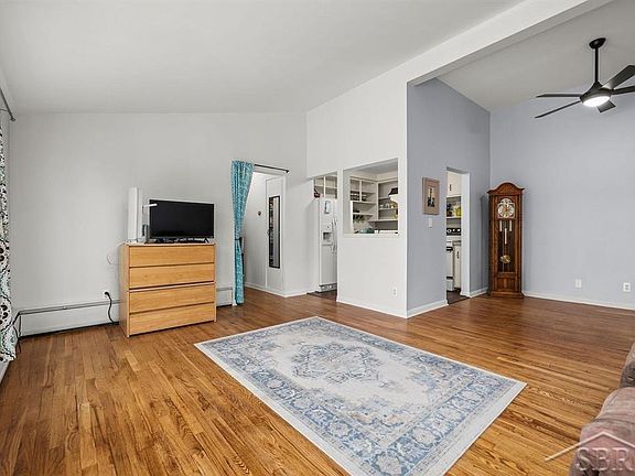4th image of 2405 Damman Dr APT 201