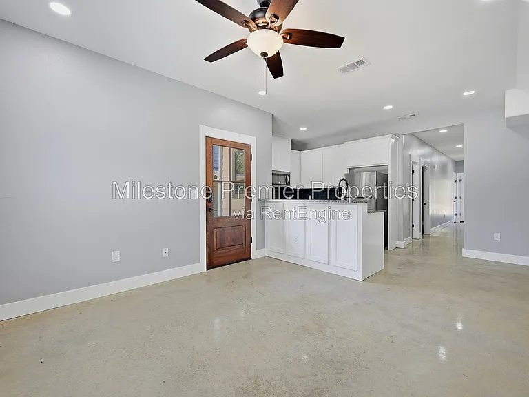 1315 S 5th Ave #1 — Photo 5