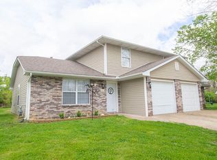 665 W Country Squire Ct, Columbia, MO 65202
