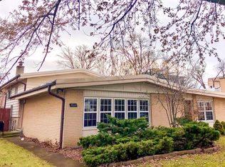 2521 Victor Ave, Glenview, IL 60025