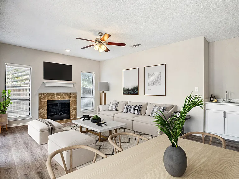 Lake Village West — Photo 4
