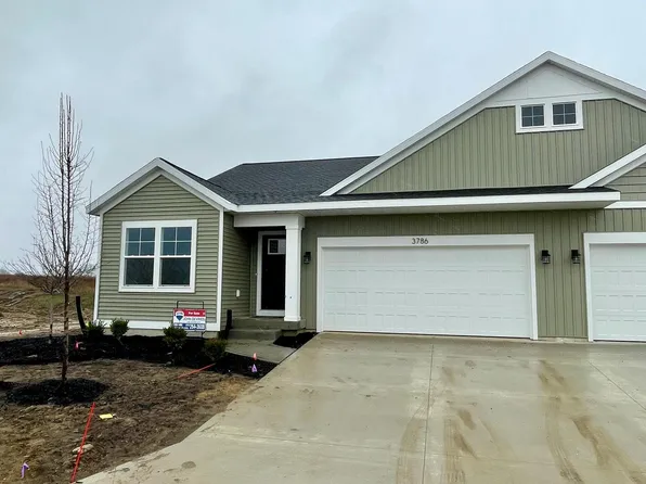 3786 Highbury Dr #8, Grandville, MI 49418