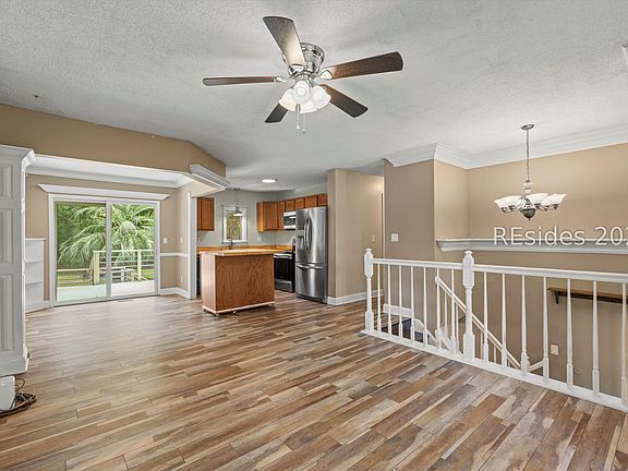 3rd image of 4309 Pinewood Cir