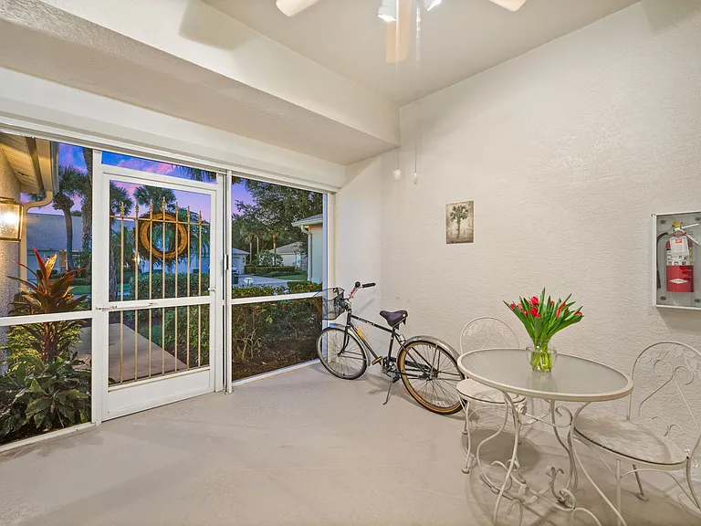 20606 Candlewood Holw — Photo 45