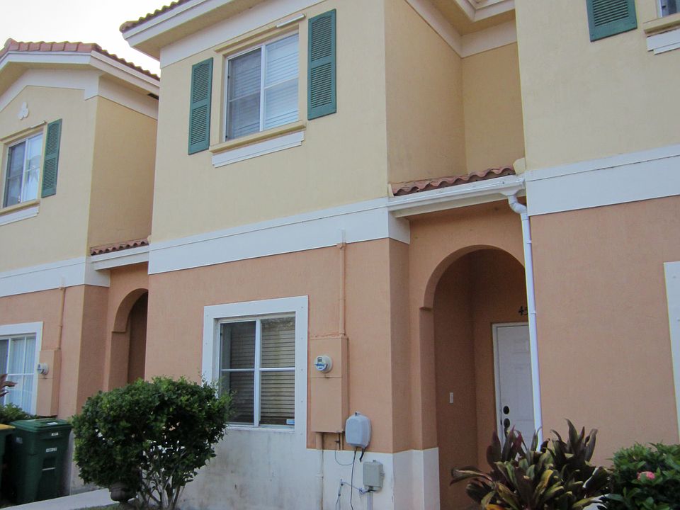 1st image of 4504 Woodland Cir