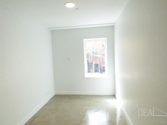3rd image of 337 Degraw St