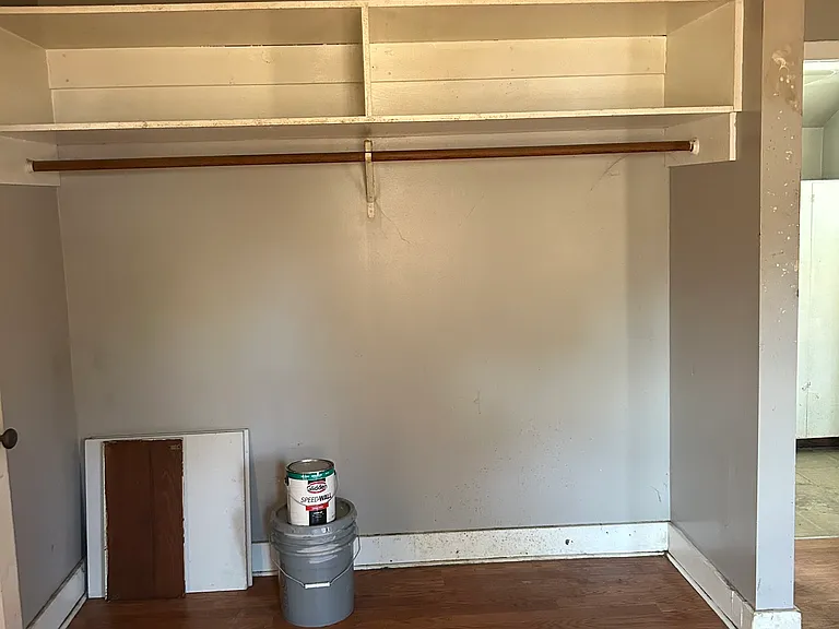 211 1/2 E Main St #B — Photo 4