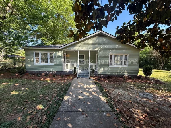 140 Woodward Ct, Macon, GA 31211