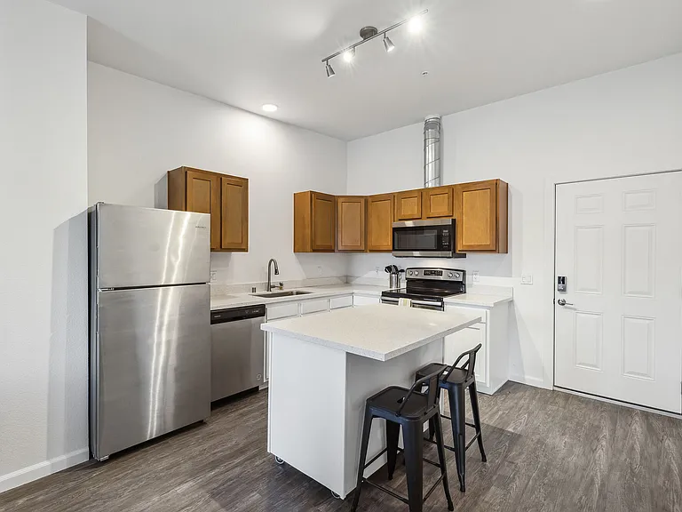 Pullman Lofts — Photo 35