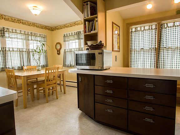 4th image of 6936 Kitson Dr NE