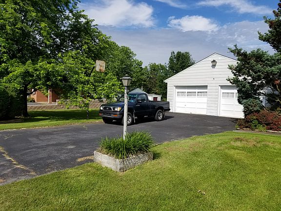 3rd image of 609 Central Ave