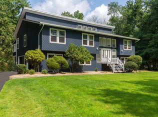 2 Sassi Dr, Croton On Hudson, NY 10520