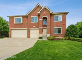 402 Fox Glove Ln, Barrington, IL 60010