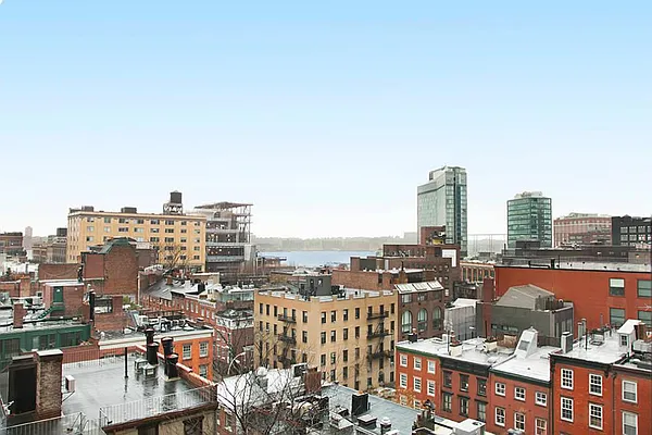 Sold by Town Residential | media 6