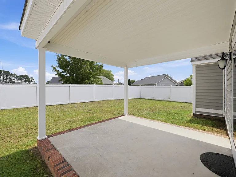 2517 Sawgrass Dr — Photo 25