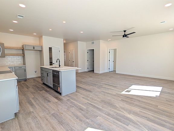 4th image of 1660 Rusty Rivet Rd