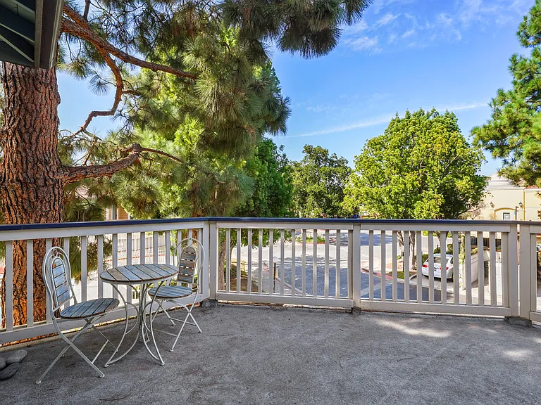 2486 Pleasant Way #B — Photo 13