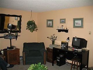 4th image of 8528 Quinault Dr NE