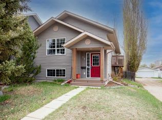 56 W Country Ridge Close, Lacombe, AB T4L2H1