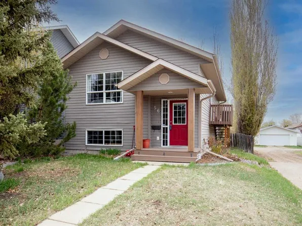 56 W Country Ridge Close, Lacombe, AB T4L 2H1