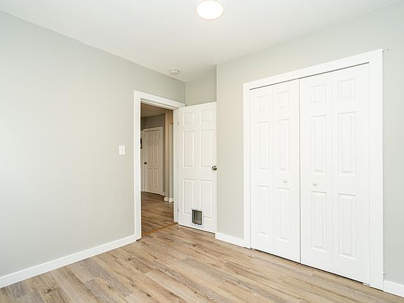 3rd image of 130 Johnson St