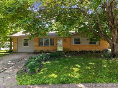 1004 Hazelwood Drive, Clarksville, IN, 47129